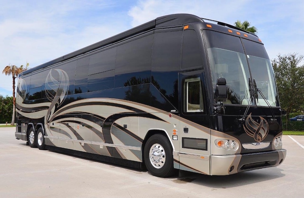 2009 Prevost Featherlite Amadas H3-45 For Sale